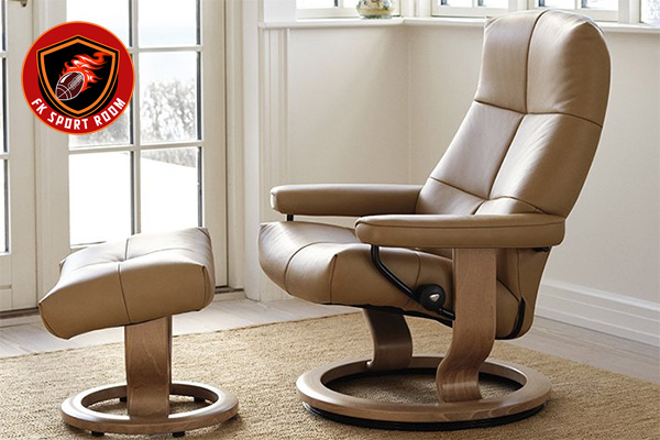 Best Comfortable Chairs for Living Room: Style Meets Relaxation Classic Recliner Chair
