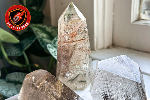 Best Crystal for Living Room: Enhance Energy, Beauty, and Harmony Clear quartz – The master healer